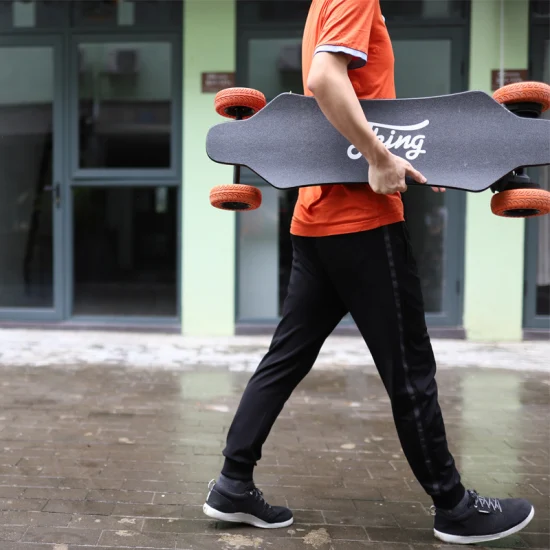 Elektrisches Skateboard mit ferngesteuertem Motor, 3-Gang-Einstellung, Tragkraft bis zu 265 Pfund